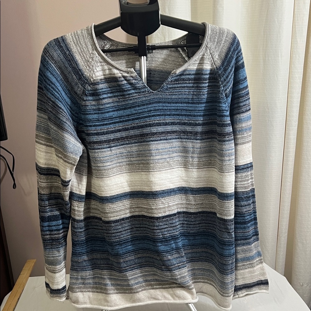 Eddie Bauer Navy and White Striped Sweater